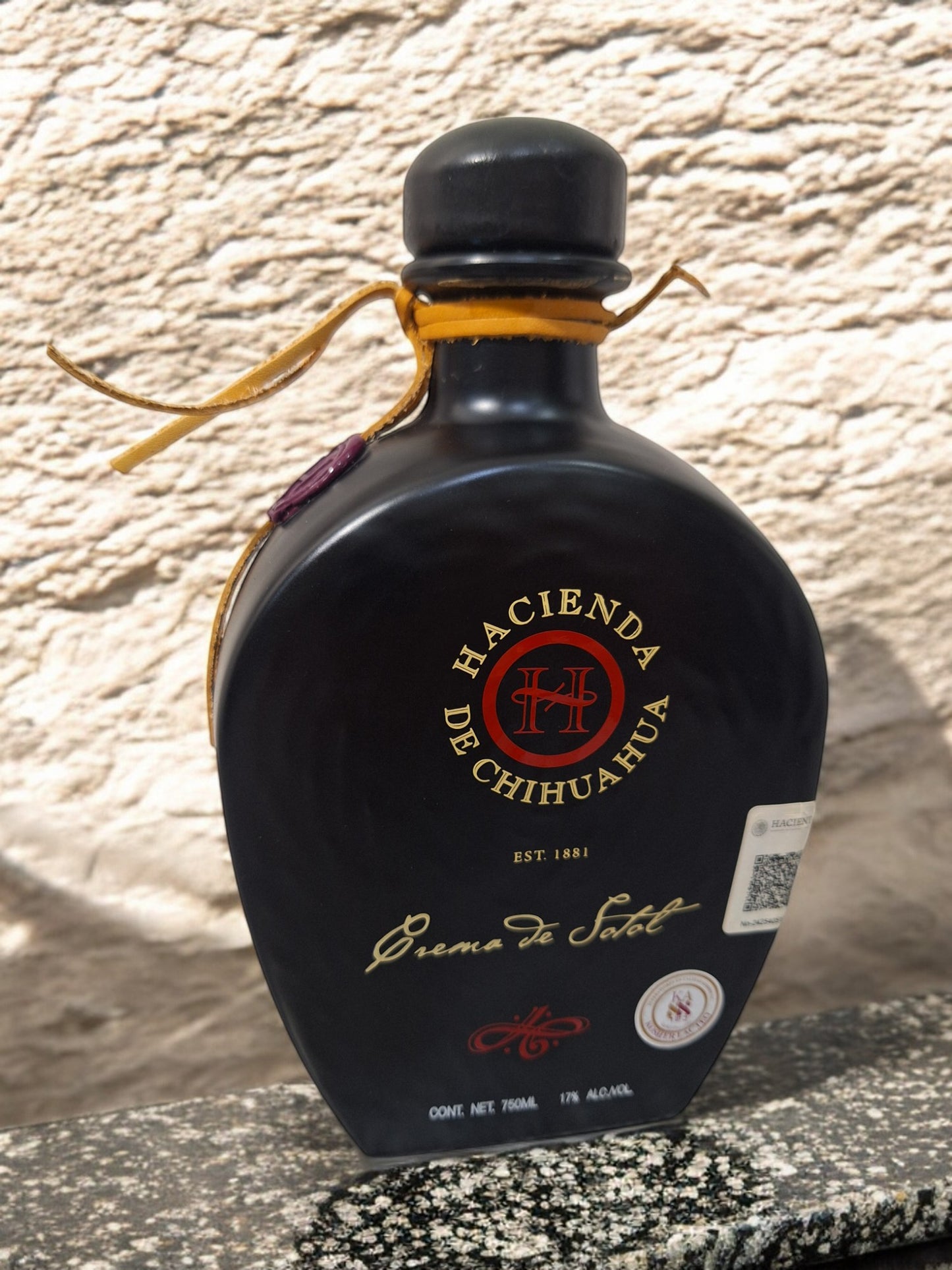 Botella de crema de Sotol Hacienda de Chihuahua